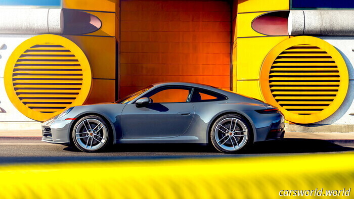Un uomo entra in concessionaria e se ne va con una Porsche da 218.000 dollari usando un'identità falsa | Carscoops